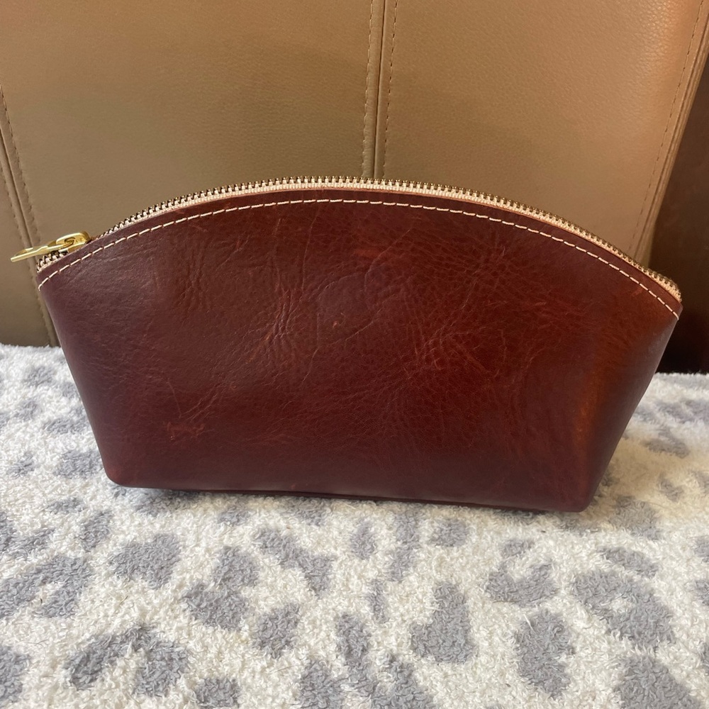 Portland Leather Goods large eclipse make up bag.